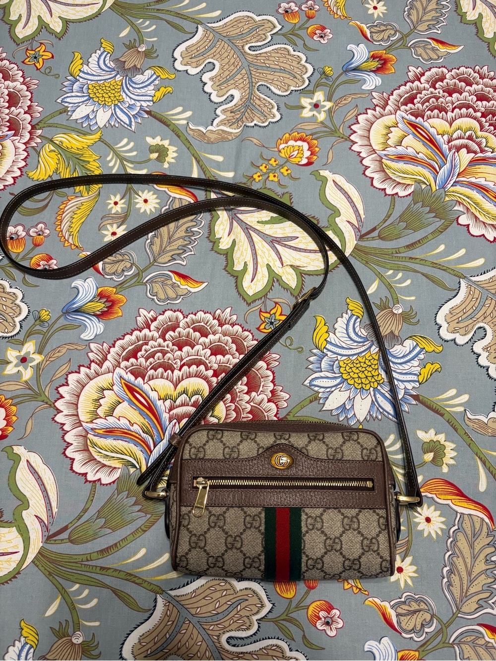Gucci Brown GG Supreme Canvas Crossbody with Green-Red Web - Picture 2 of 7
